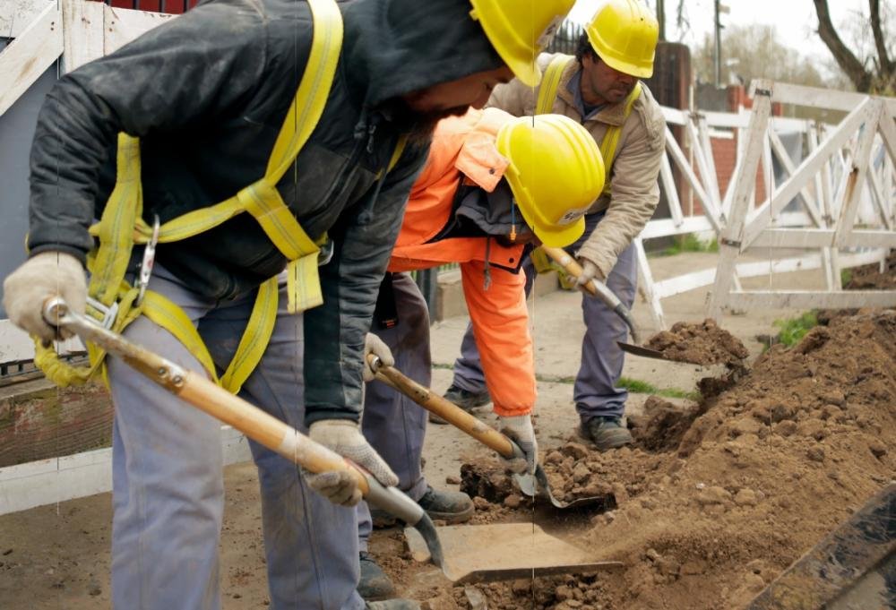 AySA continúa ejecutando su plan de obras de agua y cloacas para beneficiar a 93 mil habitantes