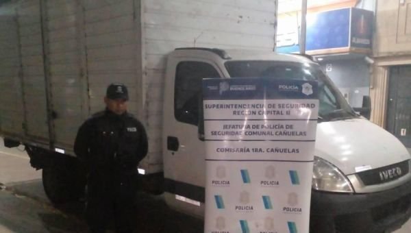 La policía recuperó un camión IVECO robado en Quilmes