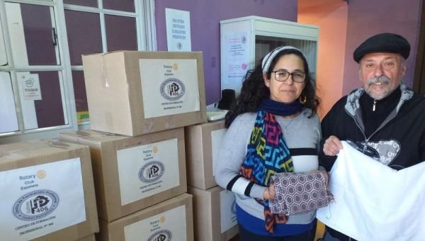 El Rotary Club de Ezpeleta entregó materiales al Centro de Formación Profesional N° 406