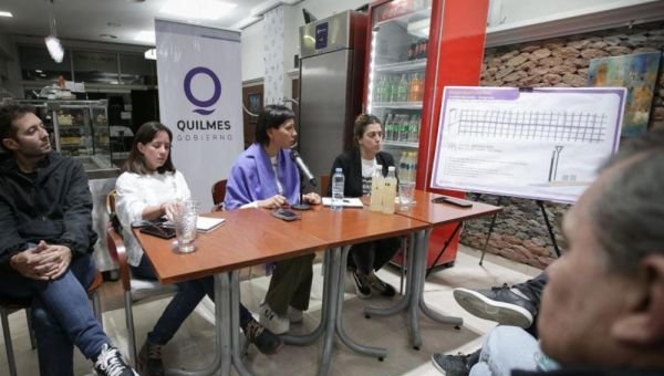 Mayra Mendoza presentó a comerciantes de Quilmes Oeste la obra de repavimentación en Andrés Baranda