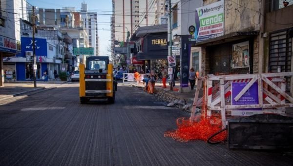 Continúa a buen ritmo la obra de repavimentación asfáltica en Quilmes Centro