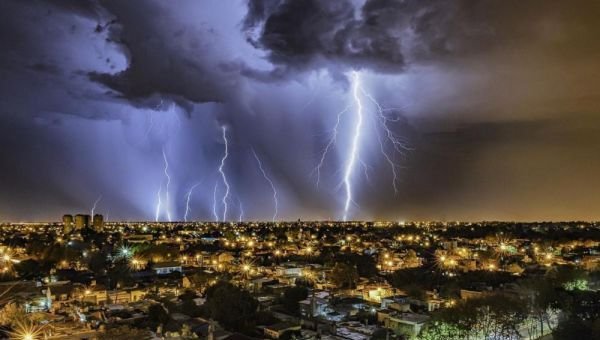 La “Tormenta de Santa Rosa” llega con lluvia, sudestada y crecida del rio