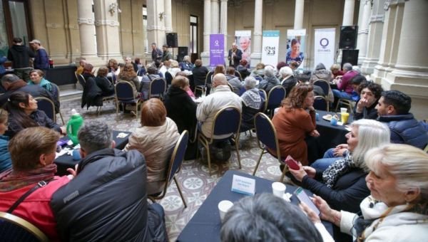 Adultos mayores participaron de un Taller de Inclusión Digital