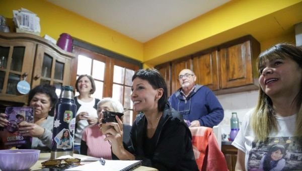 Mayra Mendoza se reunió con vecinos: "Queremos darle continuidad a este proyecto de transformación"