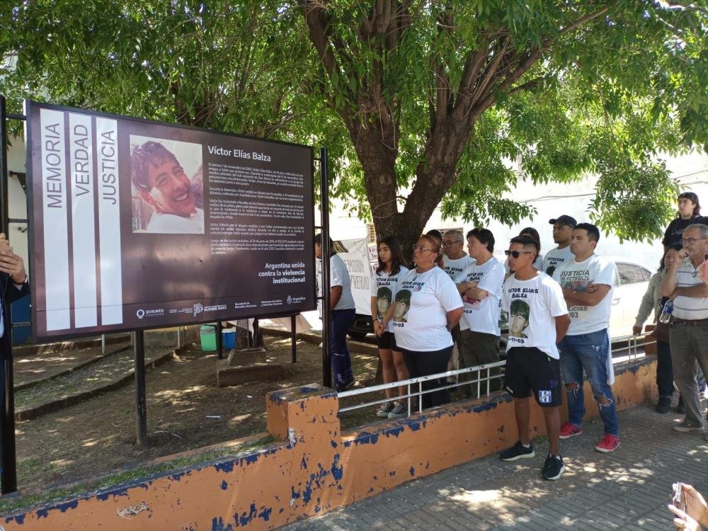 Señalización en la Comisaría 2° de Bernal por un caso de violencia institucional