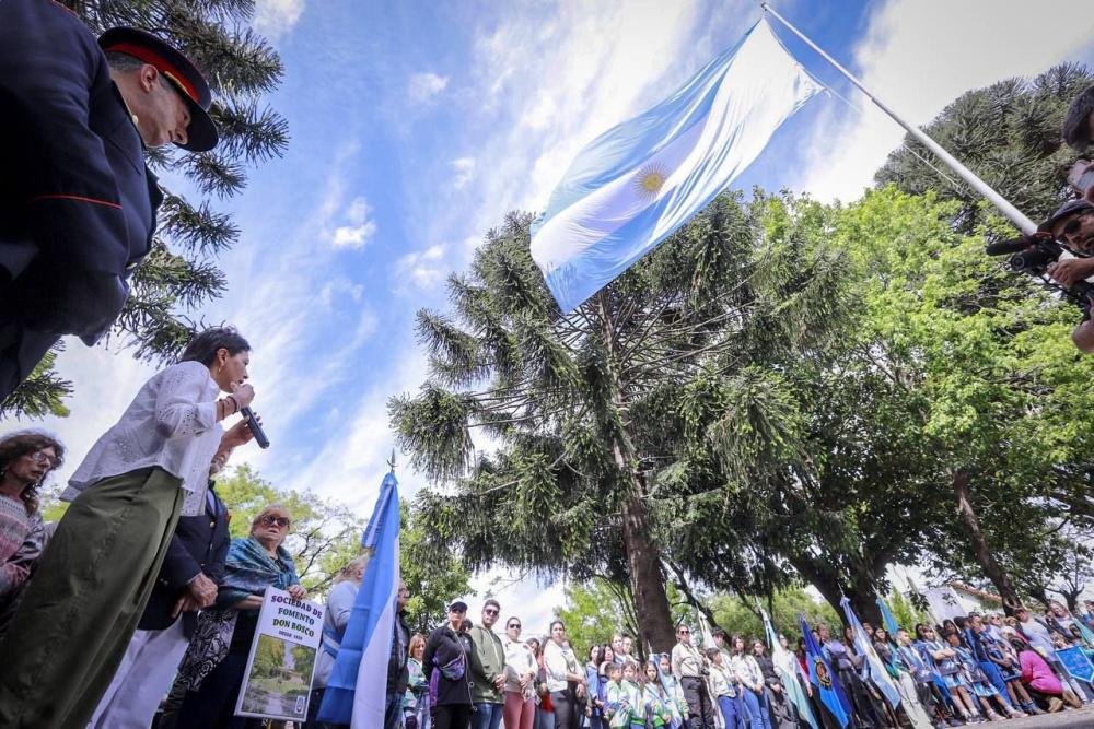 Mayra Mendoza convocó a "cuidar y fortalecer" la democracia