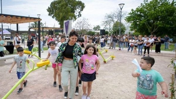 Mayra Mendoza: "Esta Plaza Primavera es de los vecinos, un sueño que ahora es una realidad"