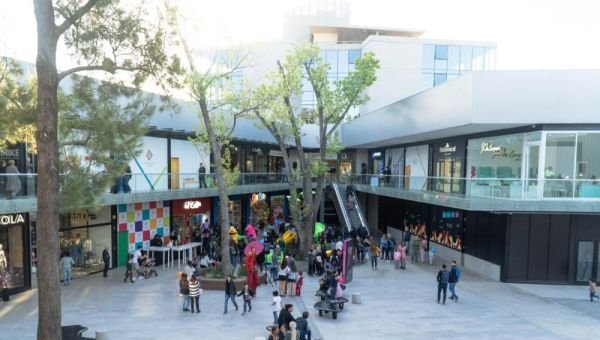 Un lugar en Quilmes donde conviven la gastronomía, los servicios y las actividades al aire libre