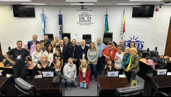 El HCD entregó una distinción al Dr. Justo Blanco