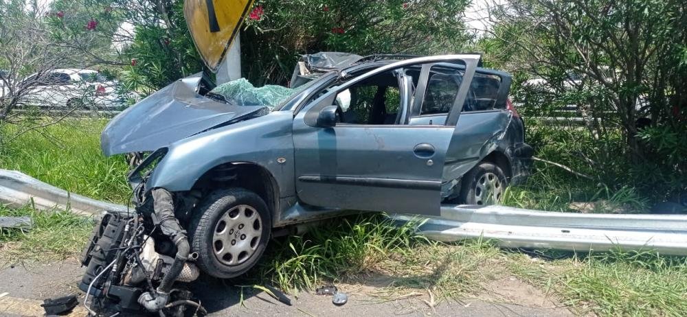 Impactante accidente automovilístico en la Autopista dejó tres heridos