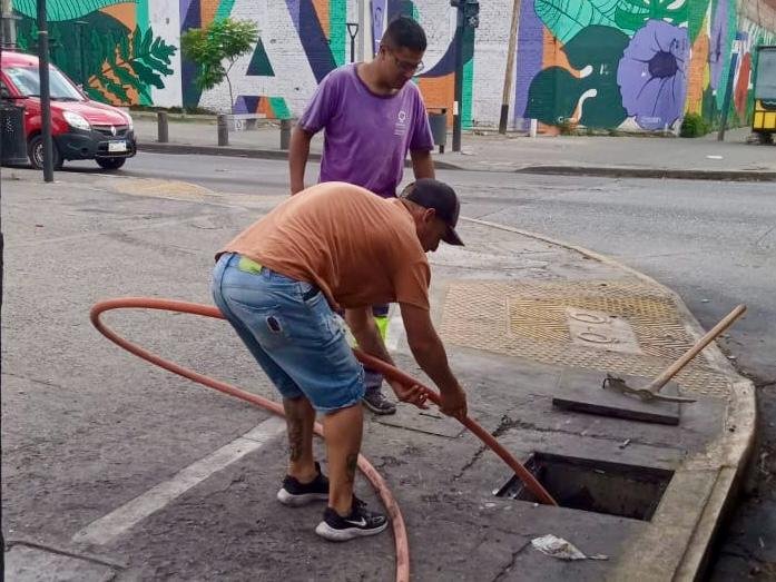 Continúan los operativos de limpieza de arroyos y desobstrucción de sumideros