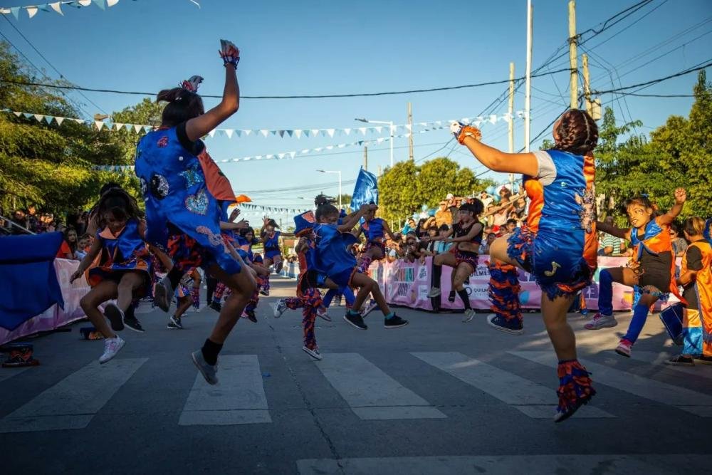 Una docena de murgas le darán color y ritmo a los carnavales de Quilmes