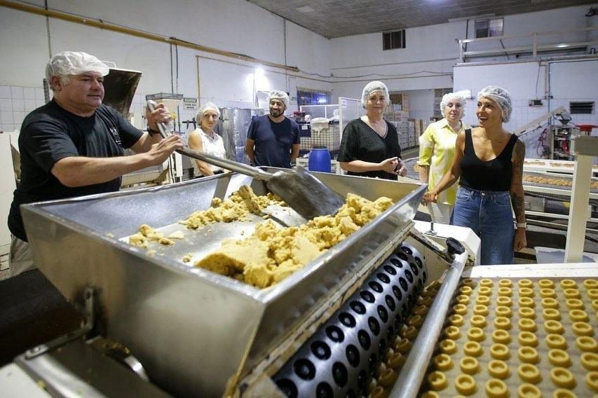 Mayra Mendoza recorrió la empresa TEMFLOR