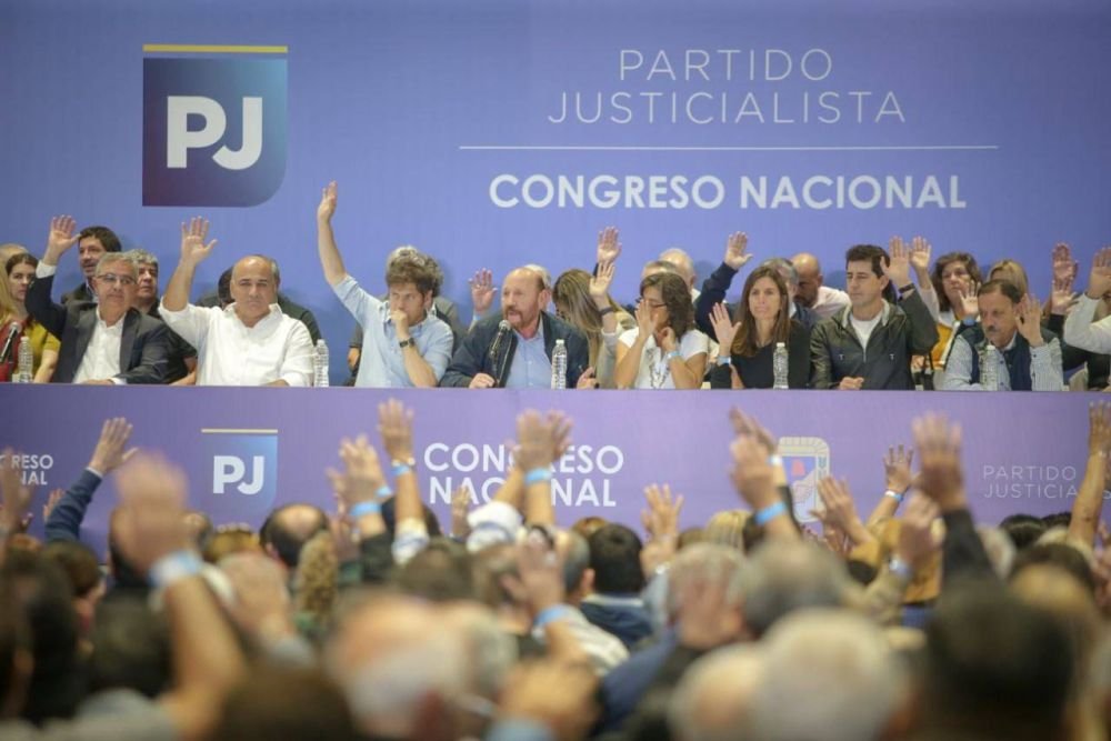 Mayra Mendoza en el congreso del PJ: "Es necesario hacer una renovación de autoridades"