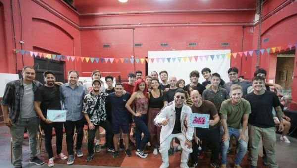 Mayra Mendoza compartió un encuentro con artistas del programa “Quilmes Suena”