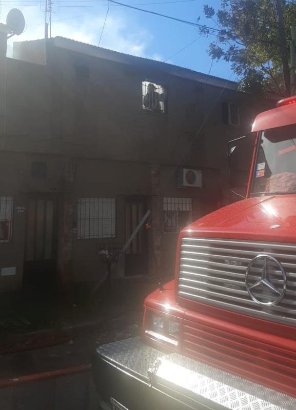 Fuego en departamento de Quilmes Oeste