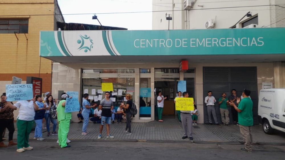 Paro en el Sanatorio Bernal por atrasos salariales