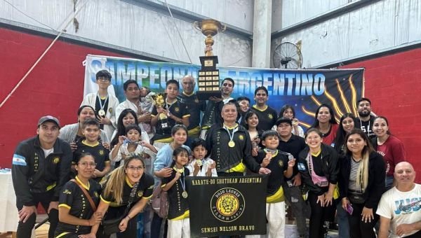 Alumnos del "Dojo Leones" de Ezpeleta lograron el primer puesto en el 24° Campeonato Argentino de Karate