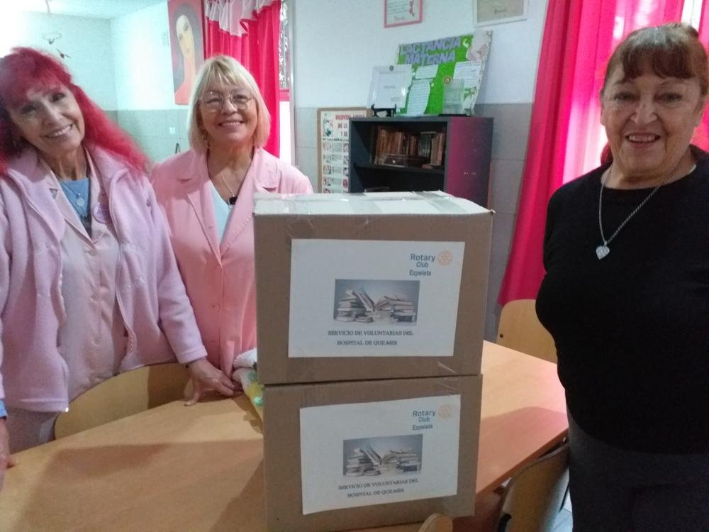 El Rotary de Ezpeleta donó libros al Hospital Iriarte