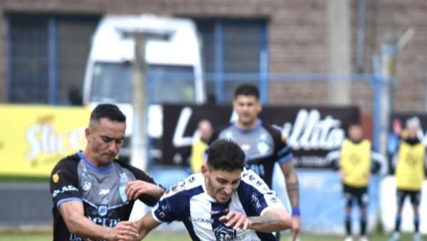 “Los Mates” y Deportivo Merlo repartieron puntos en “La Barranca”