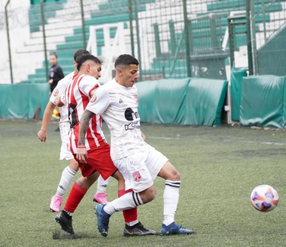 El Club Juventud de Bernal igualó frente a Barrancas FC en el inicio del Clausura