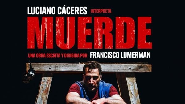 Luciano Cáceres llega a Bernal con su impactante obra “Muerde”