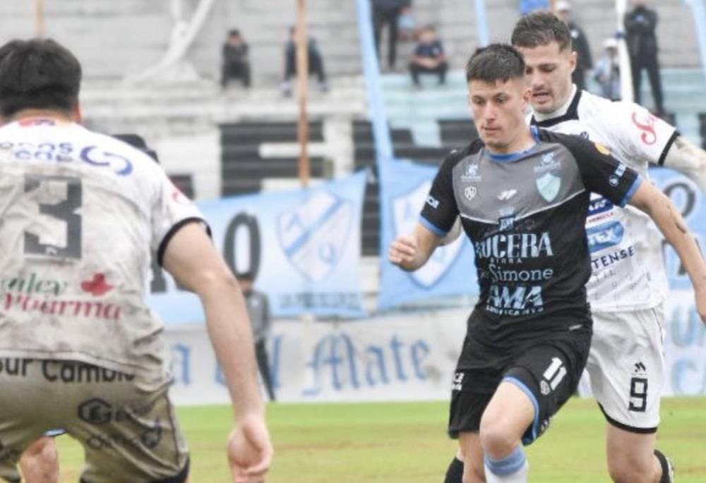 “Los Mates” rescataron un empate contra Deportivo Armenio