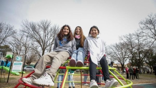 Inauguraron nuevos juegos en la plaza "Héroes de Malvinas"