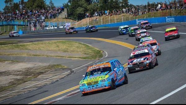 Turismo Pista: El piloto quilmeño Marchesin se ubica tercero en el campeonato