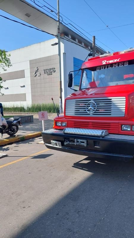 Principio de incendio en el Sanatorio Trinidad de Quilmes