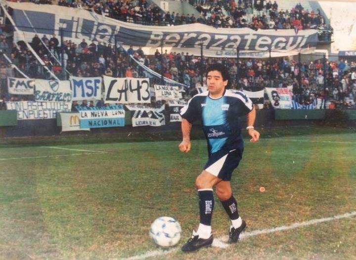 #DiegoEterno: El recuerdo de las dos visitas de Maradona a la cancha de Quilmes