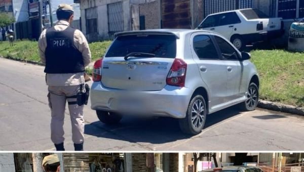 [VIDEO] Robaron un auto y fueron detenidos tras una persecución