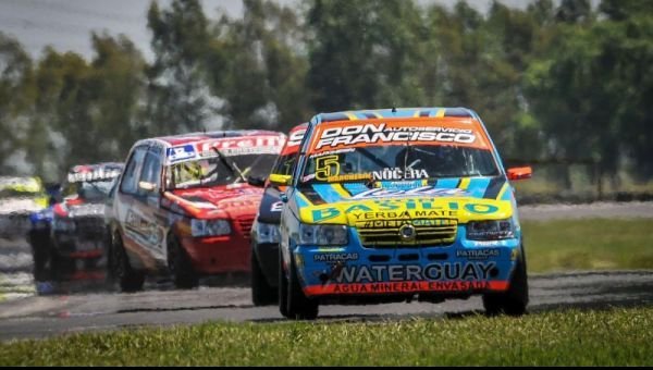 Marchesín finalizó quinto en la carrera del Turismo Pista en La Plata