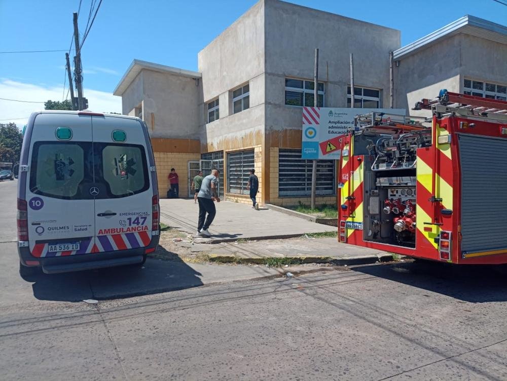 Arrojaron gas pimienta dentro de un aula en la Escuela Técnica N° 1