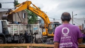 El Municipio continúa con las tareas de limpieza en arroyos