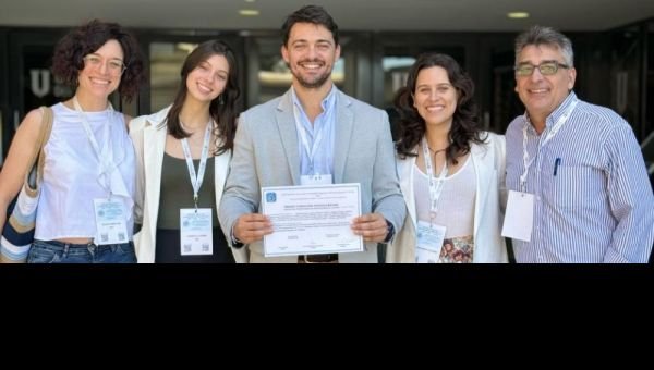 Científico de la UNQ fue premiado por su investigación en cáncer colorrectal