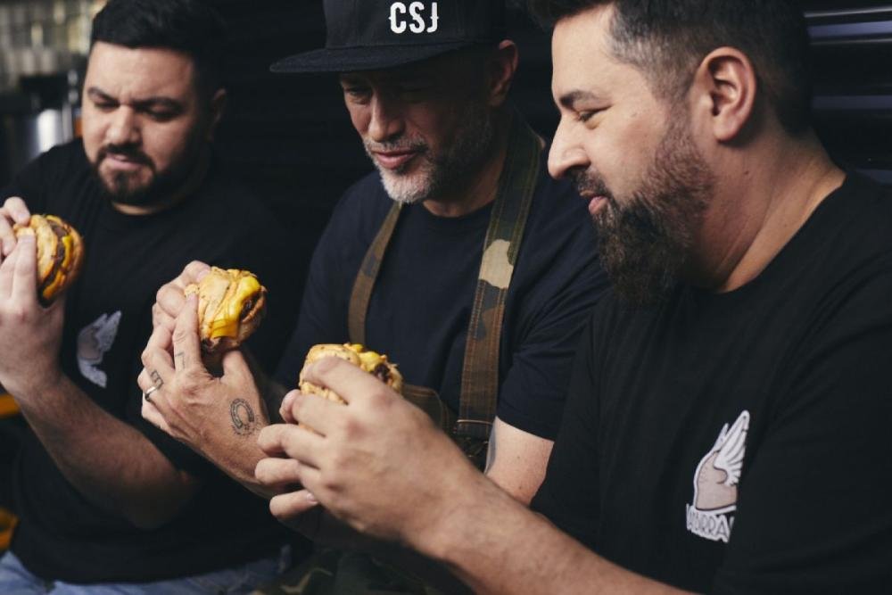 "La Burger" llega a la Parada Sanguchera de Spot!