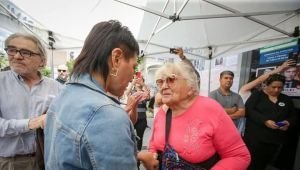 Jubilados protestaron frente a PAMI Quilmes por la quita de medicamentos gratuitos