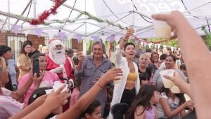 Mayra Mendoza participó de un brindis navideño con vecinos de Itatí