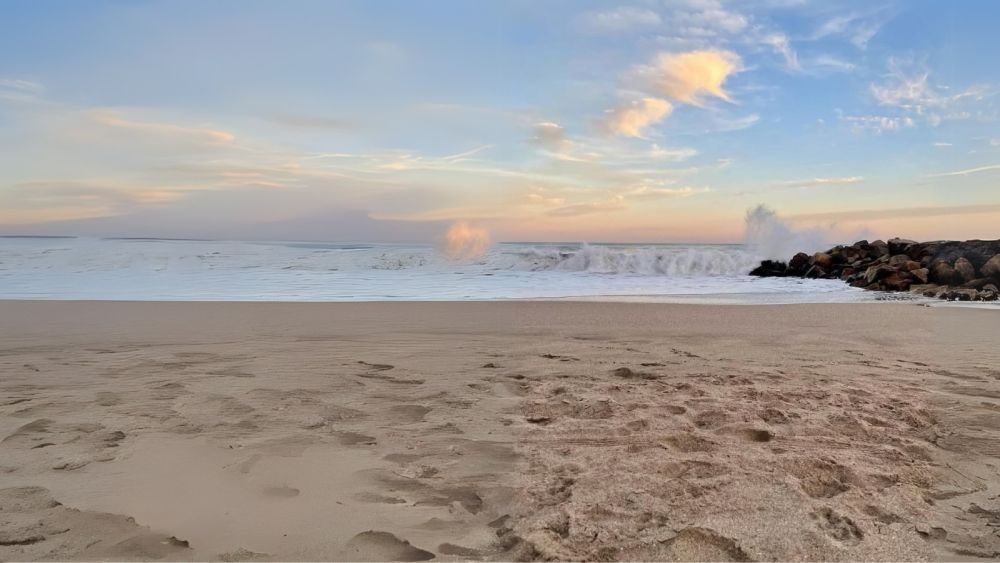 Bosque, playa y tranquilidad: el destino de la Costa ideal para ir en familia este verano