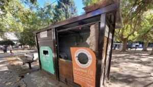 Vandalizaron el Ecopunto de la Plaza San Martín