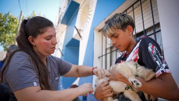 Se realizó un nuevo operativo de Zoonosis en la Soc. de Fomento "Villa Luján"