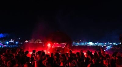 Budweiser recrea una escena histórica del Lollapalooza gracias a la IA