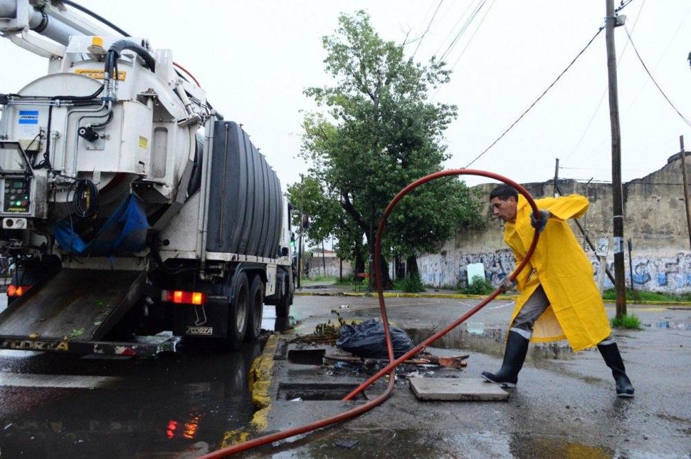 Refuerzan la limpieza de sumideros y desobstrucción de arroyos